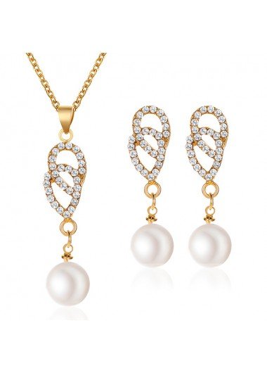 Pearl Rhinestone Design Metal Detail Necklace Set