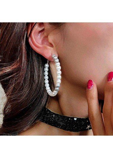 White Round Design Pearl Detail Earrings